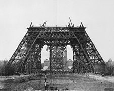 225px-construction_tour_eiffel3-6173180
